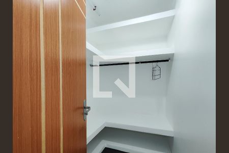 Apartamento para alugar com 70m², 2 quartos e sem vaga Apartamento para alugar com 70m², 2 quartos e sem vagaCloset