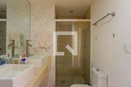 Apartamento para alugar com 80m², 1 quarto e 2 vagasBanheiro da Suíte