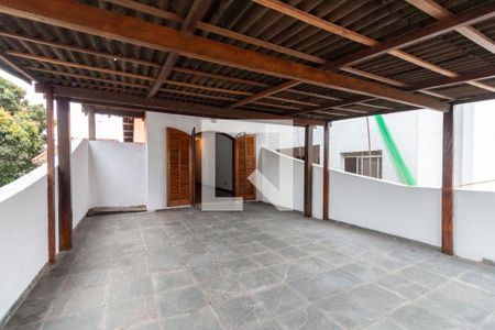 Casa à venda com 328m², 3 quartos e 2 vagas Casa à venda com 328m², 3 quartos e 2 vagasVaranda Quarto 1 - Suite