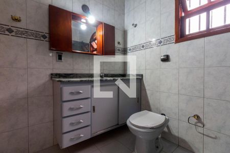 Casa à venda com 328m², 3 quartos e 2 vagas Casa à venda com 328m², 3 quartos e 2 vagasBanheiro Quarto 1 - Suite