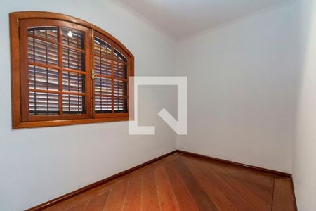 Casa à venda com 328m², 3 quartos e 2 vagas Casa à venda com 328m², 3 quartos e 2 vagasQuarto 2