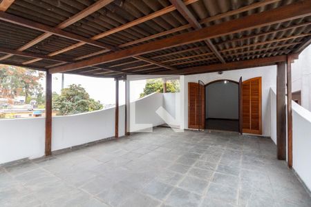 Casa à venda com 328m², 3 quartos e 2 vagas Casa à venda com 328m², 3 quartos e 2 vagasVaranda Quarto 1 - Suite