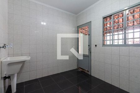 Casa à venda com 328m², 3 quartos e 2 vagas Casa à venda com 328m², 3 quartos e 2 vagasÁrea de Serviço