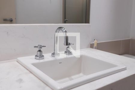 Apartamento à venda com 207m², 4 quartos e 4 vagasBanheiro  Quarto 2 - Suíte