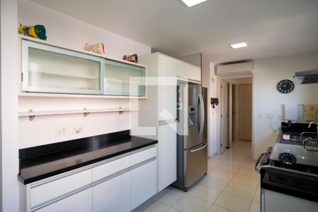 Apartamento à venda com 207m², 4 quartos e 4 vagasCozinha