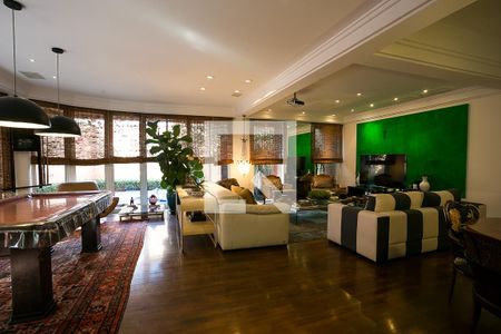 Sala 1 de casa de condomínio à venda com 3 quartos, 600m² em Jardim Everest, São Paulo