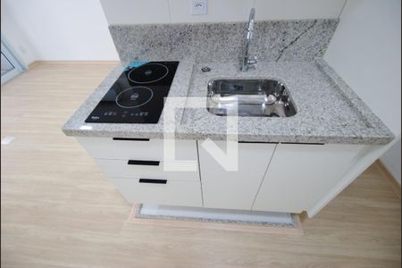 Cozinha de kitnet/studio para alugar com 1 quarto, 27m² em Liberdade, São Paulo