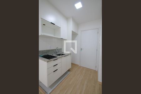 Cozinha de kitnet/studio para alugar com 1 quarto, 27m² em Liberdade, São Paulo