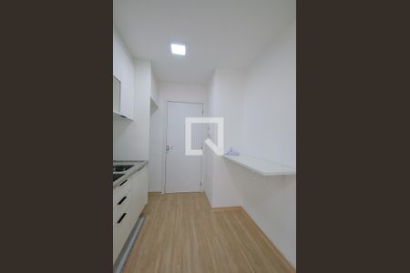 Cozinha de kitnet/studio para alugar com 1 quarto, 27m² em Liberdade, São Paulo