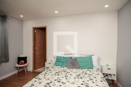 Casa à venda com 130m², 4 quartos e 2 vagas Casa à venda com 130m², 4 quartos e 2 vagasSuíte