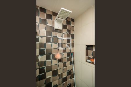 Casa à venda com 130m², 4 quartos e 2 vagas Casa à venda com 130m², 4 quartos e 2 vagasBanheiro