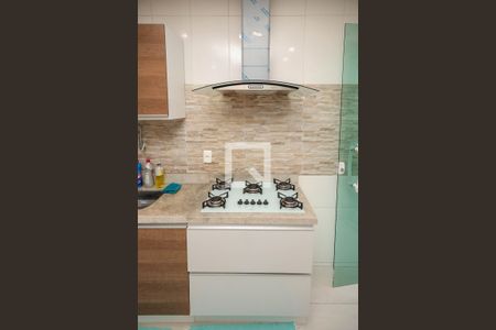 Casa à venda com 130m², 4 quartos e 2 vagas Casa à venda com 130m², 4 quartos e 2 vagasCozinha