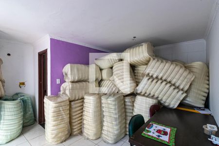 Casa à venda com 200m², 2 quartos e 1 vagaEdícula - Suíte