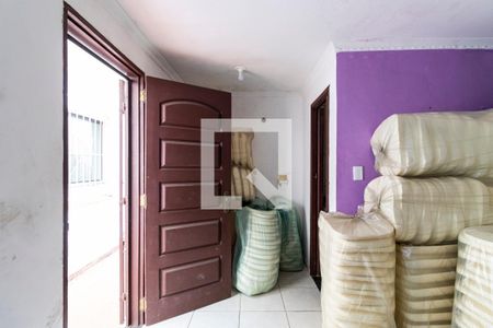 Casa à venda com 200m², 2 quartos e 1 vagaEdícula - Suíte