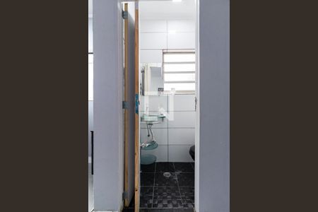 Casa à venda com 200m², 2 quartos e 1 vagaLavabo