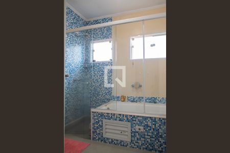 Casa à venda com 142m², 4 quartos e 4 vagasBanheiro quarto 3