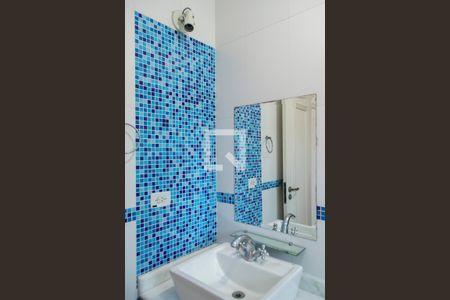 Casa à venda com 142m², 4 quartos e 4 vagasBanheiro quarto 2