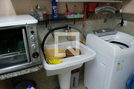 Casa à venda com 142m², 4 quartos e 4 vagasÁrea de Serviço