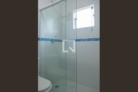 Casa à venda com 142m², 4 quartos e 4 vagasBanheiro quarto 2