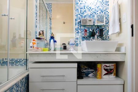 Casa à venda com 142m², 4 quartos e 4 vagasBanheiro quarto 3