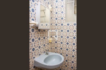 Casa de condomínio para alugar com 55m², 1 quarto e sem vagaBanheiro 