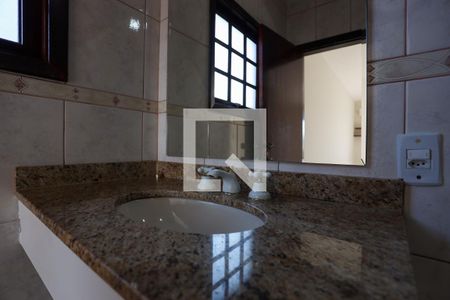 Casa para alugar com 190m², 4 quartos e 4 vagasSuíte Master - banheiro - detalhes