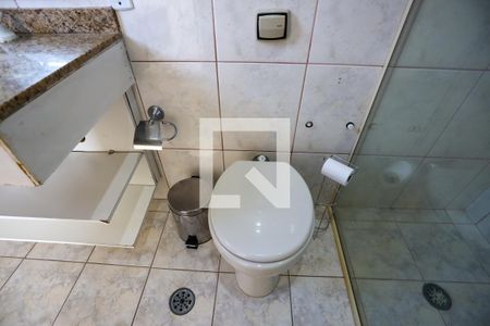 Casa para alugar com 190m², 4 quartos e 4 vagasSuíte Master - banheiro - detalhes