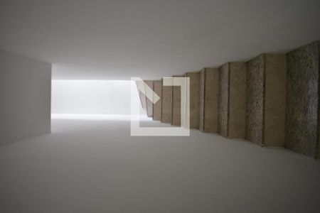 Casa para alugar com 100m², 2 quartos e 1 vagaEscada