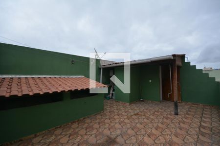 Casa para alugar com 100m², 2 quartos e 1 vagaTerraço