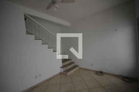 Casa para alugar com 100m², 2 quartos e 1 vagaSala