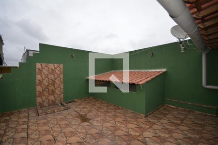 Casa para alugar com 100m², 2 quartos e 1 vagaTerraço