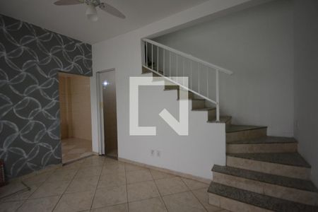 Casa para alugar com 100m², 2 quartos e 1 vagaSala