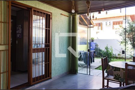 Casa de condomínio à venda com 117m², 3 quartos e 2 vagas Casa de condomínio à venda com 117m², 3 quartos e 2 vagasEspaço Gourmet