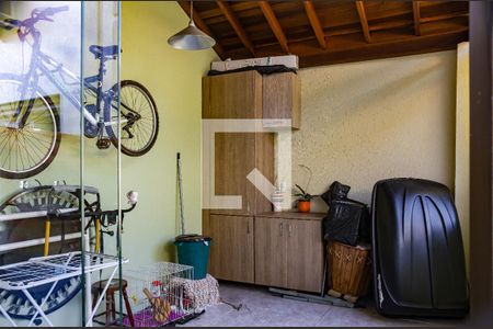 Casa de condomínio à venda com 117m², 3 quartos e 2 vagas Casa de condomínio à venda com 117m², 3 quartos e 2 vagasÁrea Externa