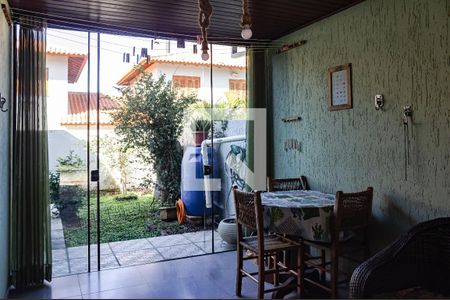 Casa de condomínio à venda com 117m², 3 quartos e 2 vagas Casa de condomínio à venda com 117m², 3 quartos e 2 vagasEspaço Gourmet