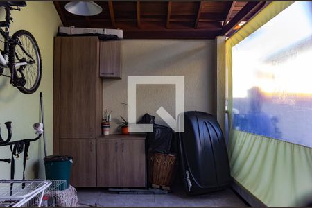 Casa de condomínio à venda com 117m², 3 quartos e 2 vagas Casa de condomínio à venda com 117m², 3 quartos e 2 vagasÁrea Externa