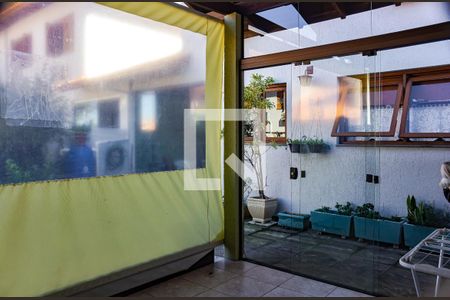 Casa de condomínio à venda com 117m², 3 quartos e 2 vagas Casa de condomínio à venda com 117m², 3 quartos e 2 vagasÁrea Externa