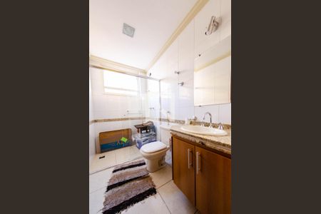 Apartamento para alugar com 134m², 3 quartos e 2 vagasBanheiro