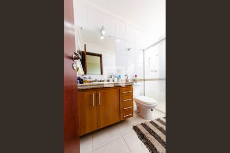 Banheiro da suíte de apartamento à venda com 3 quartos, 134m² em Nova Gameleira, Belo Horizonte