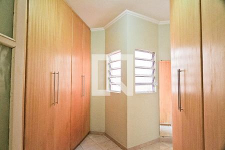 Casa para alugar com 350m², 5 quartos e 5 vagasCloset da suíte 1