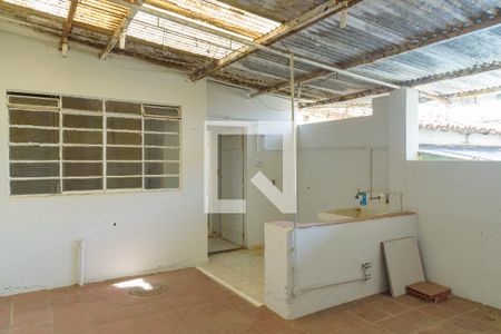 Casa à venda com 270m², 4 quartos e 3 vagas Casa à venda com 270m², 4 quartos e 3 vagasQuintal