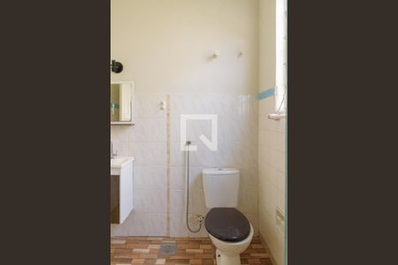 Casa à venda com 270m², 4 quartos e 3 vagas Casa à venda com 270m², 4 quartos e 3 vagasBanheiro