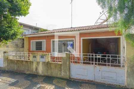 Casa à venda com 270m², 4 quartos e 3 vagas Casa à venda com 270m², 4 quartos e 3 vagasFachada e Plaquinha