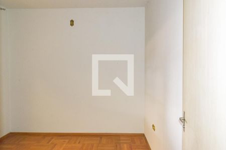 Casa à venda com 270m², 4 quartos e 3 vagas Casa à venda com 270m², 4 quartos e 3 vagasQuarto 2