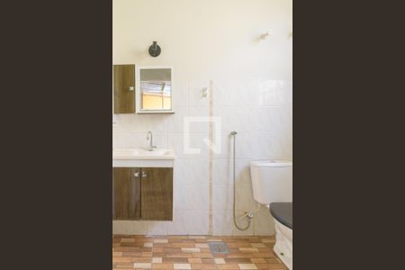 Casa à venda com 270m², 4 quartos e 3 vagas Casa à venda com 270m², 4 quartos e 3 vagasBanheiro