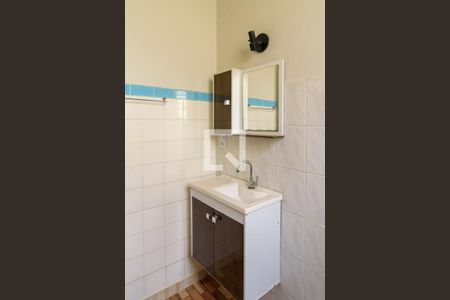 Casa à venda com 270m², 4 quartos e 3 vagas Casa à venda com 270m², 4 quartos e 3 vagasBanheiro