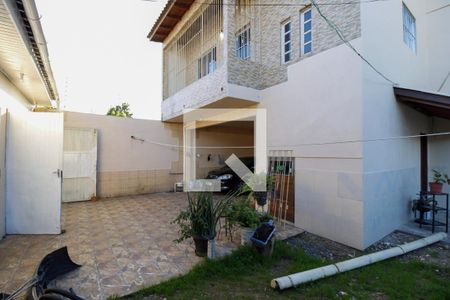 Casa à venda com 313m², 3 quartos e 2 vagas Casa à venda com 313m², 3 quartos e 2 vagasQuintal