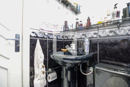 Casa à venda com 313m², 3 quartos e 2 vagas Casa à venda com 313m², 3 quartos e 2 vagasBanheiro da Suíte 2