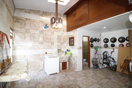 Casa à venda com 313m², 3 quartos e 2 vagas Casa à venda com 313m², 3 quartos e 2 vagasÁrea de Serviço