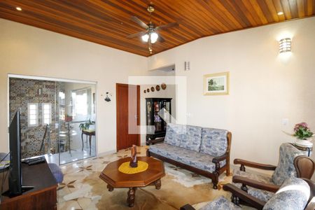 Sala 1  de casa à venda com 3 quartos, 313m² em Harmonia, Canoas
